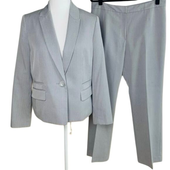 NEW Le Suit Petite Size 12P 2-Piece Suit Pants w/ Blazer Jacket Gray Pinstripe - Picture 1 of 13